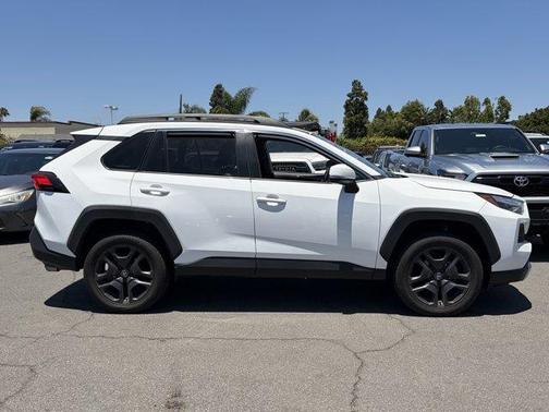 Ice 2024 Toyota RAV4 Adventure