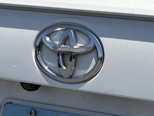 Ice 2024 Toyota RAV4 Adventure