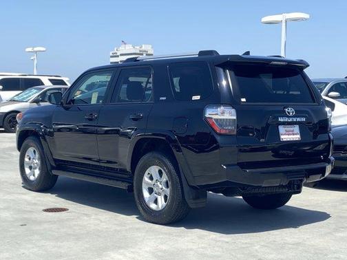 Midnight Black Metallic 2024 Toyota 4Runner SR5
