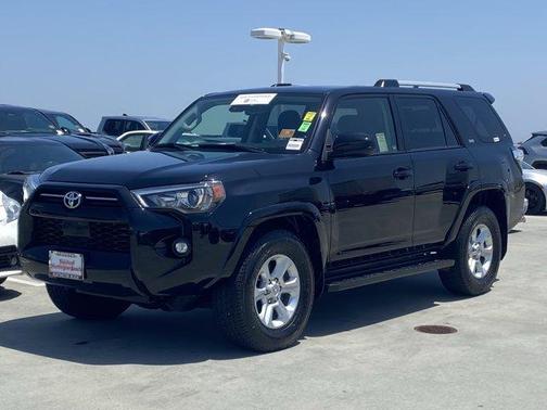 Midnight Black Metallic 2024 Toyota 4Runner SR5