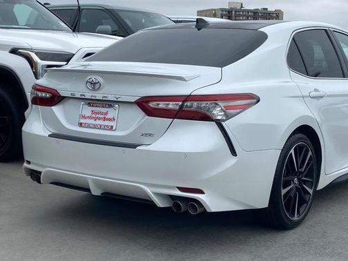 Wind Chill Pearl 2018 Toyota Camry XSE