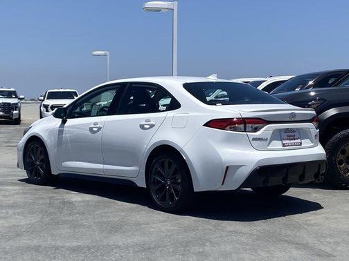 Ice 2025 Toyota Corolla SE