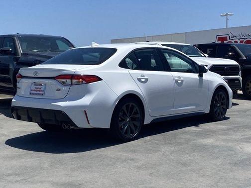 Ice 2025 Toyota Corolla SE