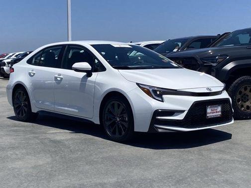 Ice 2025 Toyota Corolla SE