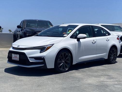 Ice 2025 Toyota Corolla SE