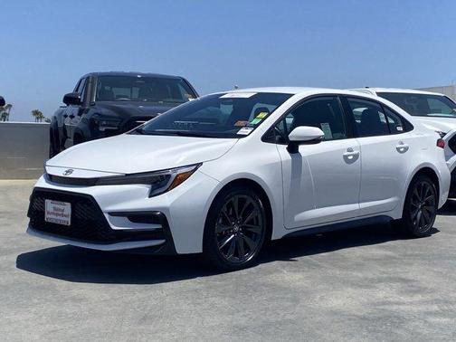 Ice 2025 Toyota Corolla SE