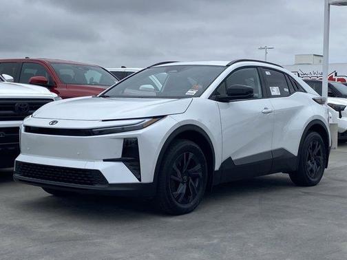 Wind Chill Pearl 2026 Toyota C-HR SE