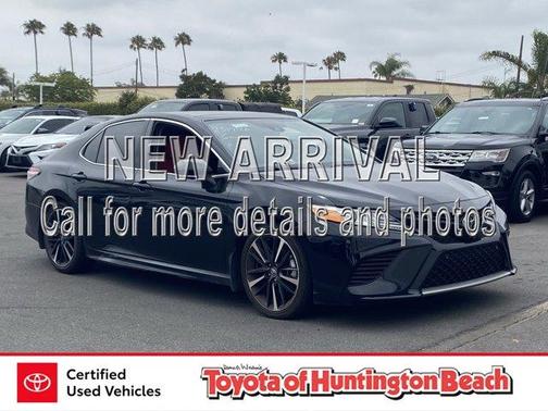 Midnight Black Metallic 2020 Toyota Camry XSE V6
