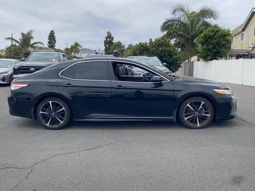 Midnight Black Metallic 2020 Toyota Camry XSE V6