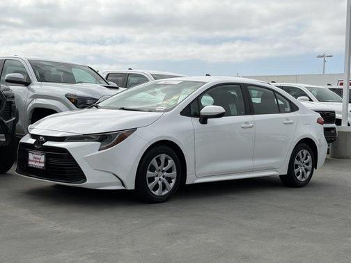 Ice 2023 Toyota Corolla LE