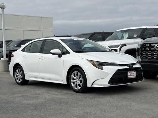 Ice 2023 Toyota Corolla LE