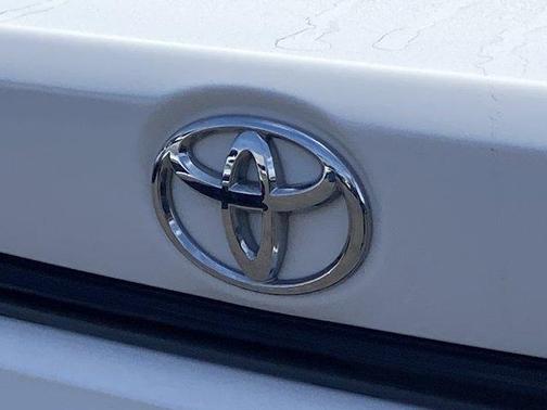 Ice 2023 Toyota Corolla LE