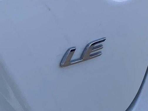 Ice 2023 Toyota Corolla LE