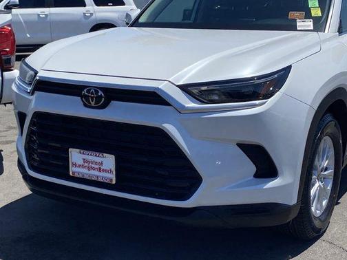 Wind Chill Pearl 2025 Toyota Grand Highlander XLE