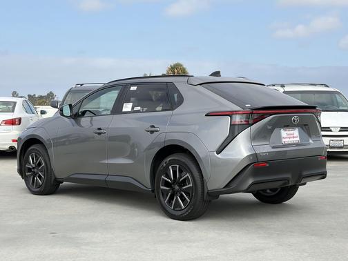Metal 2026 Toyota bZ XLE PLUS