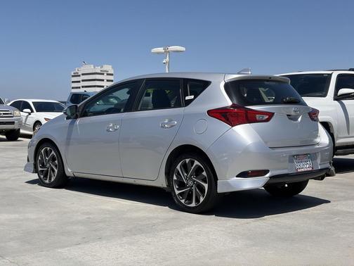 Classic Silver Metallic 2018 Toyota Corolla iM Base