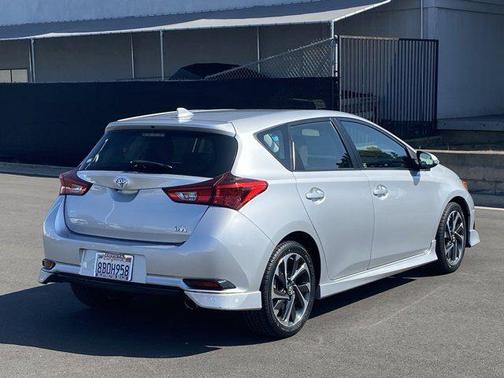 Classic Silver Metallic 2018 Toyota Corolla iM Base