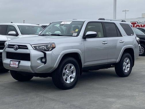 Classic Silver Metallic 2024 Toyota 4Runner SR5