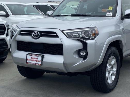Classic Silver Metallic 2024 Toyota 4Runner SR5