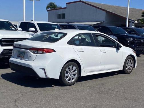 Ice 2024 Toyota Corolla LE