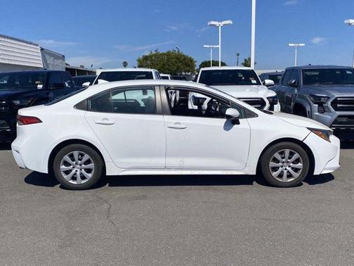 Ice 2024 Toyota Corolla LE
