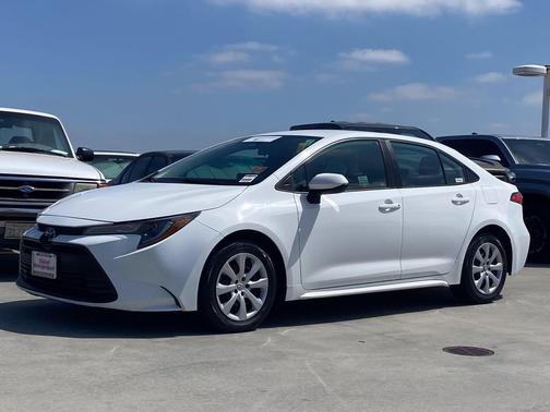Ice 2024 Toyota Corolla LE