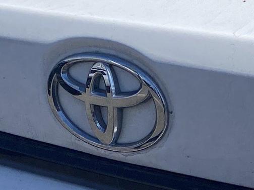 Ice 2024 Toyota Corolla LE