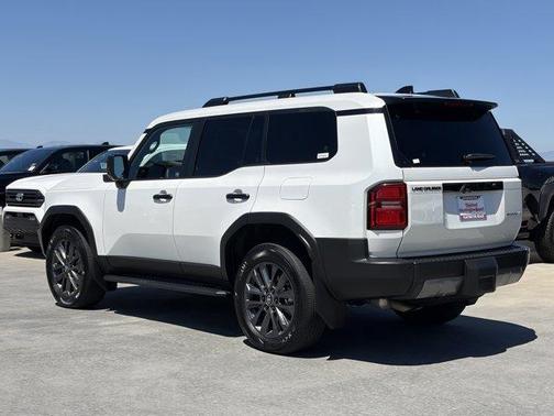 Wind Chill Pearl 2025 Toyota Land Cruiser Base