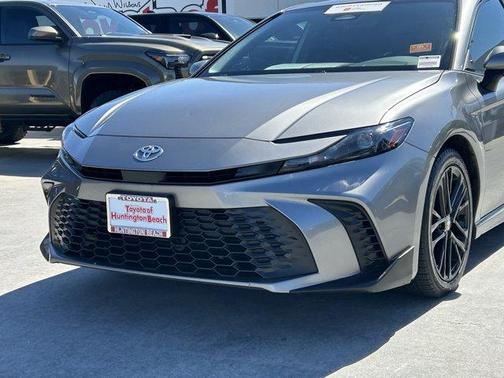 Heavy Metal 2025 Toyota Camry SE