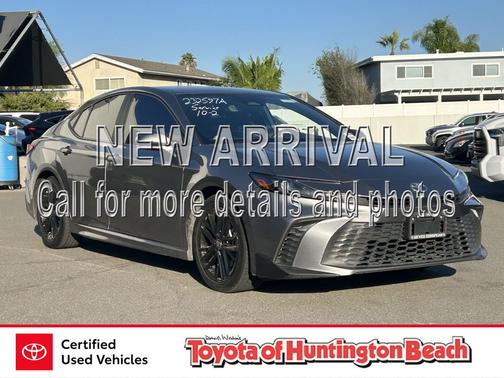 Heavy Metal 2025 Toyota Camry SE