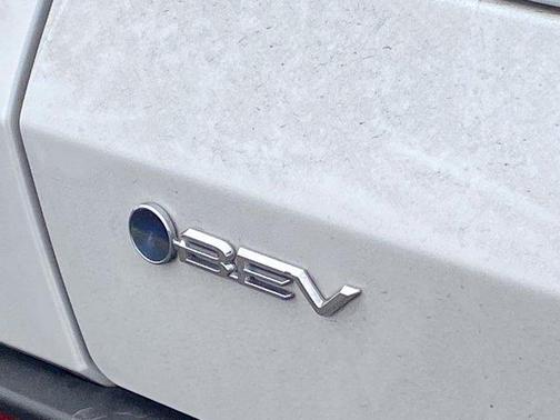 Wind Chill Pearl 2024 Toyota bZ4X XLE