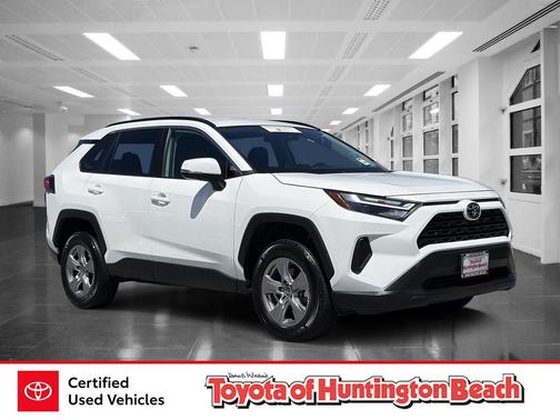 Ice 2025 Toyota RAV4 XLE