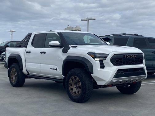 Ice 2026 Toyota Tacoma Hybrid Trailhunter