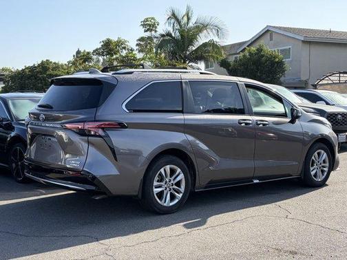 Predawn Gray Mica 2024 Toyota Sienna Limited