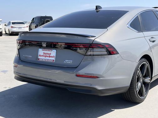 Urban Gray Pearl 2025 Honda Accord Hybrid Sport