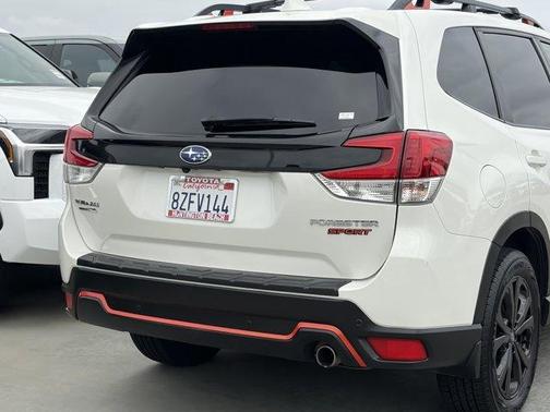 Crystal White Pearl 2021 Subaru Forester Sport