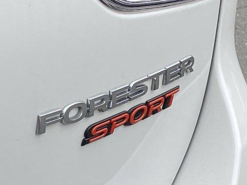 Crystal White Pearl 2021 Subaru Forester Sport