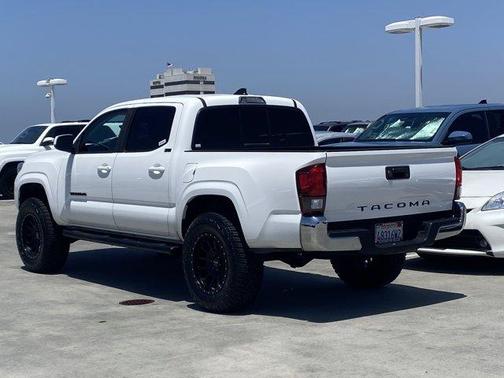 Super White 2020 Toyota Tacoma SR5