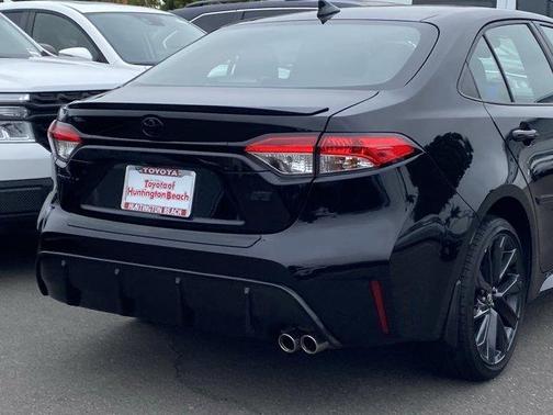 Midnight Black Metallic 2024 Toyota Corolla SE