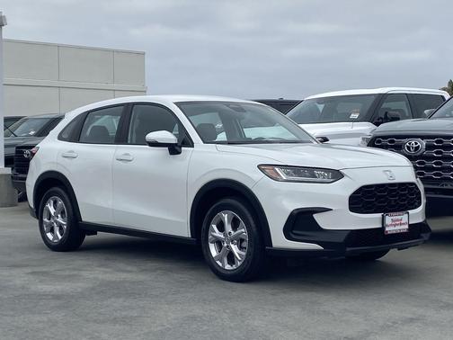 Platinum White Pearl 2024 Honda HR-V LX