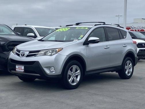 Classic Silver Metallic 2013 Toyota RAV4 XLE