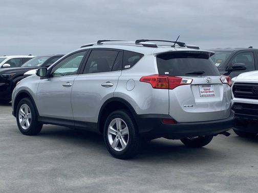 Classic Silver Metallic 2013 Toyota RAV4 XLE