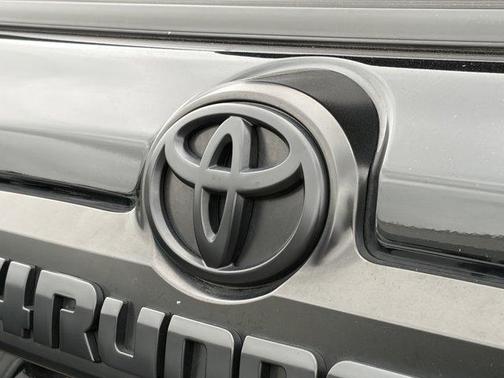 Midnight Black Metallic 2024 Toyota 4Runner TRD Off Road Premium