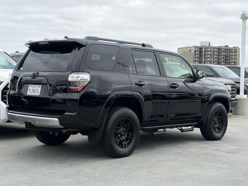 Midnight Black Metallic 2024 Toyota 4Runner TRD Off Road Premium