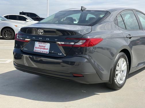 UNDERGROUND 2025 Toyota Camry LE