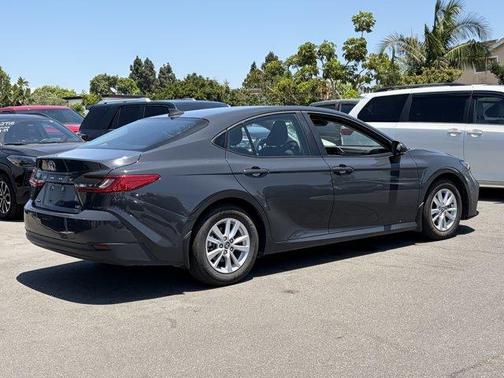UNDERGROUND 2025 Toyota Camry LE