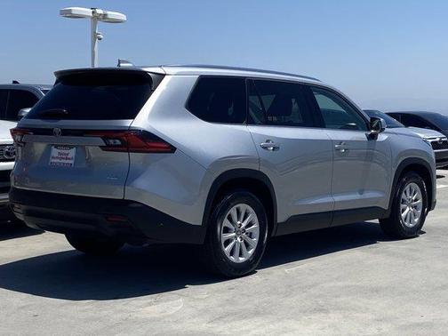 Celestial Silver Metallic 2025 Toyota Grand Highlander XLE