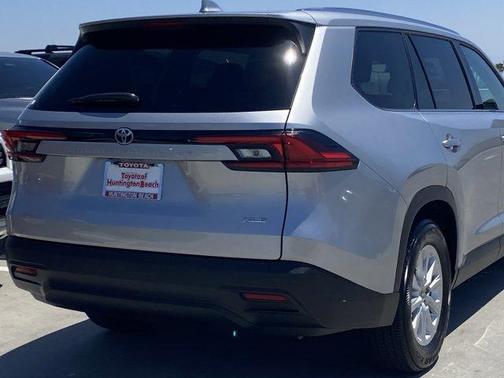 Celestial Silver Metallic 2025 Toyota Grand Highlander XLE