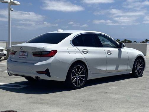 Alpine White 2019 BMW 330 i