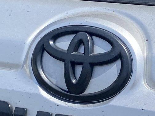 Classic Silver Metallic 2022 Toyota 4Runner SR5